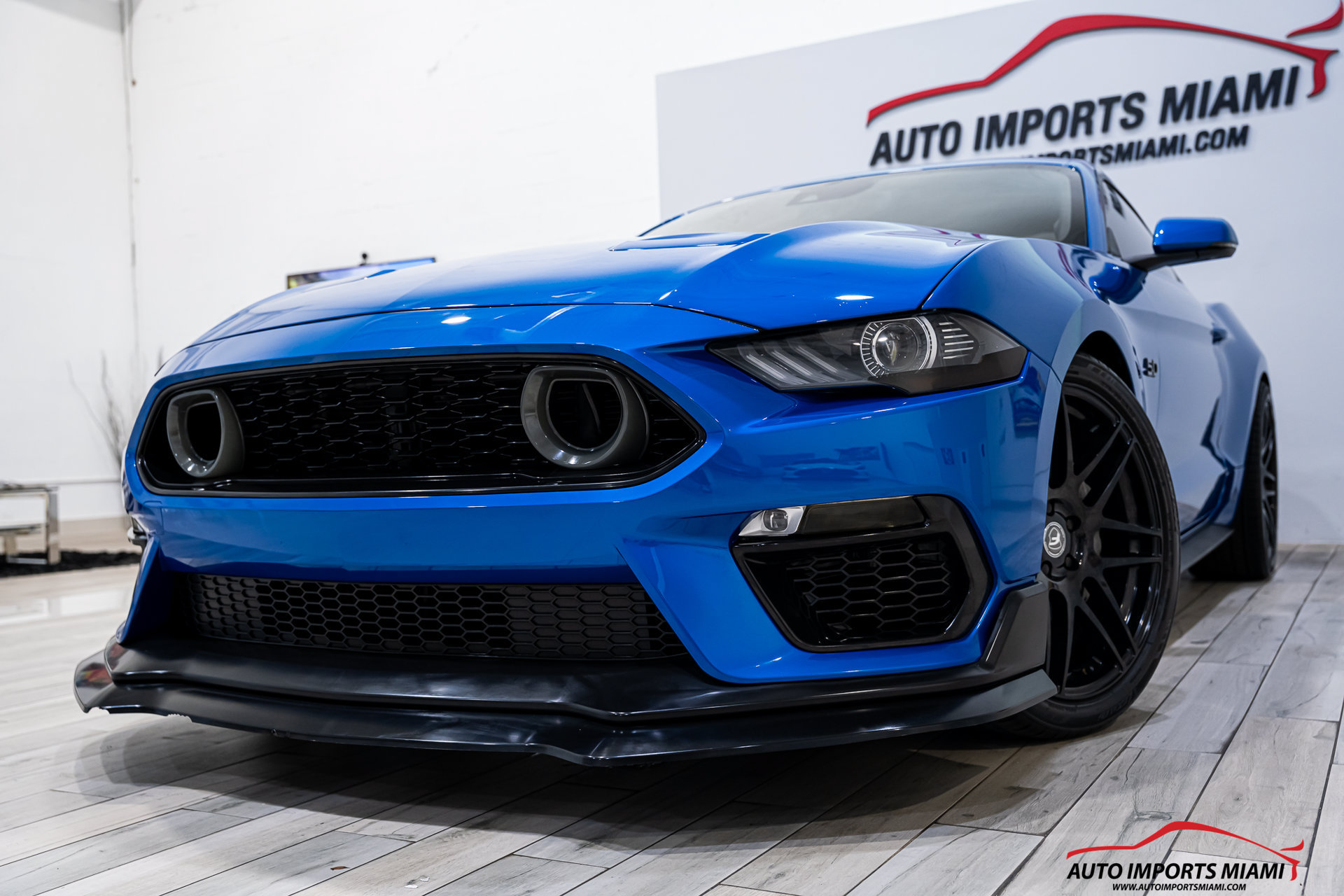 Used 2020 Ford Mustang GT Premium w/ Equipment Group 401A RWD image 2