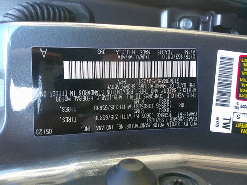 Used 2023 Toyota Highlander XLE image 36