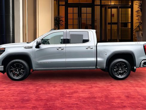 Used 2023 GMC Sierra 1500 SLE image 14