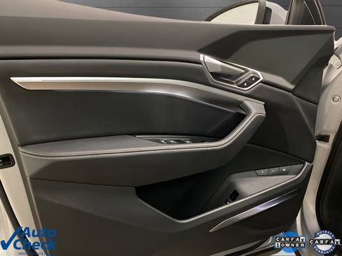 Used 2023 Audi e-tron Premium Plus w/ Premium Plus Package AWD/4WD image 22