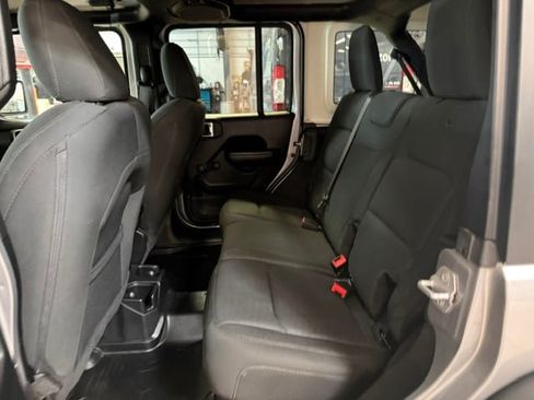 Used 2020 Jeep Wrangler Unlimited Sport AWD/4WD image 34