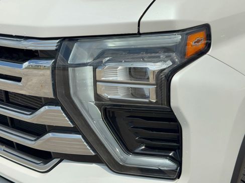 Used 2025 Chevrolet Silverado 3500 High Country w/ High Country Premium Package AWD/4WD image 12