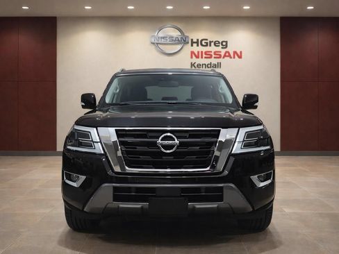 Used 2021 Nissan Armada SL w/ Captain's Chairs Package AWD/4WD image 3