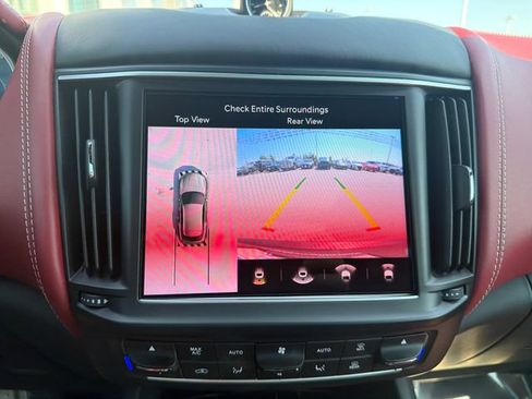 Used 2023 Maserati Levante GT AWD/4WD image 21