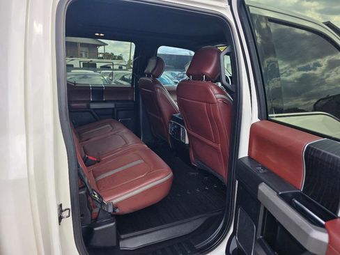 Used 2019 Ford F150 Platinum w/ Equipment Group 701A Luxury AWD/4WD image 13