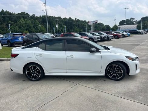 Used 2024 Nissan Sentra SR FWD image 8