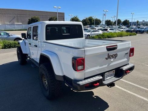 Used 2023 Jeep Gladiator Rubicon w/ Cold Weather Group AWD/4WD image 7