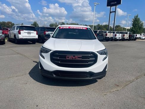 Used 2020 GMC Terrain SLE w/ Elevation Edition FWD image 2