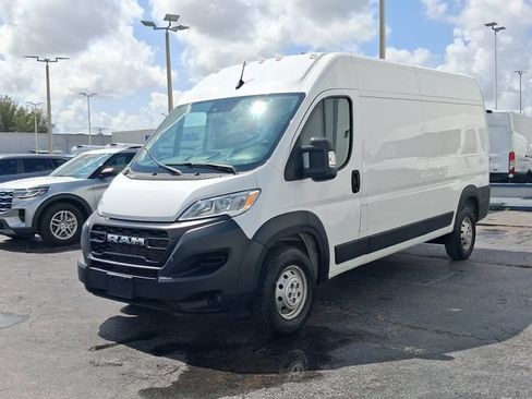 Used 2023 RAM ProMaster 2500 FWD image 2