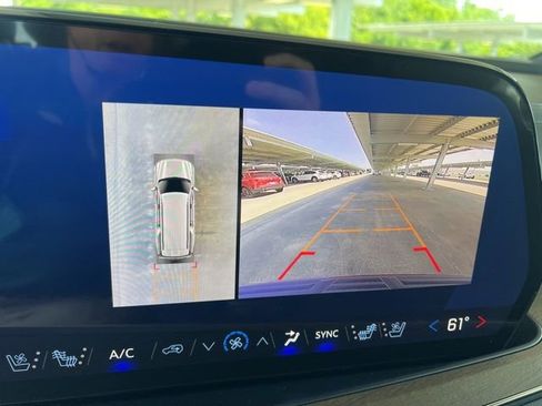 New 2025 Chevrolet Suburban High Country image 31