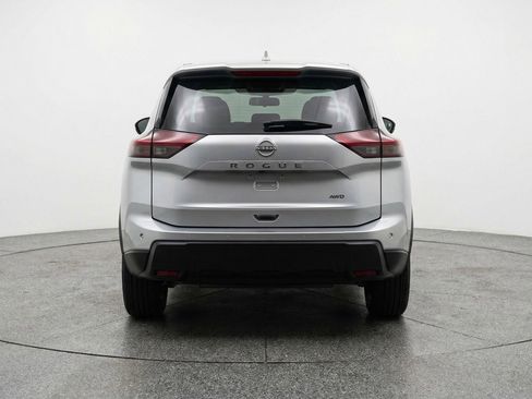 Used 2025 Nissan Rogue SV AWD/4WD image 7
