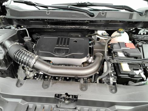 Certified 2025 Chevrolet Blazer LT image 4