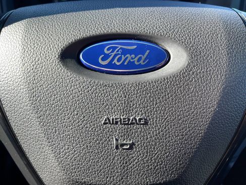 Used 2017 Ford Explorer XLT w/ Equipment Group 202A image 21