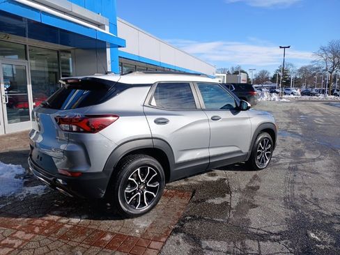 Used 2023 Chevrolet TrailBlazer ACTIV w/ Convenience Package image 9