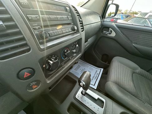 Used 2005 Nissan Frontier LE w/ (H02) Audio Pkg image 17