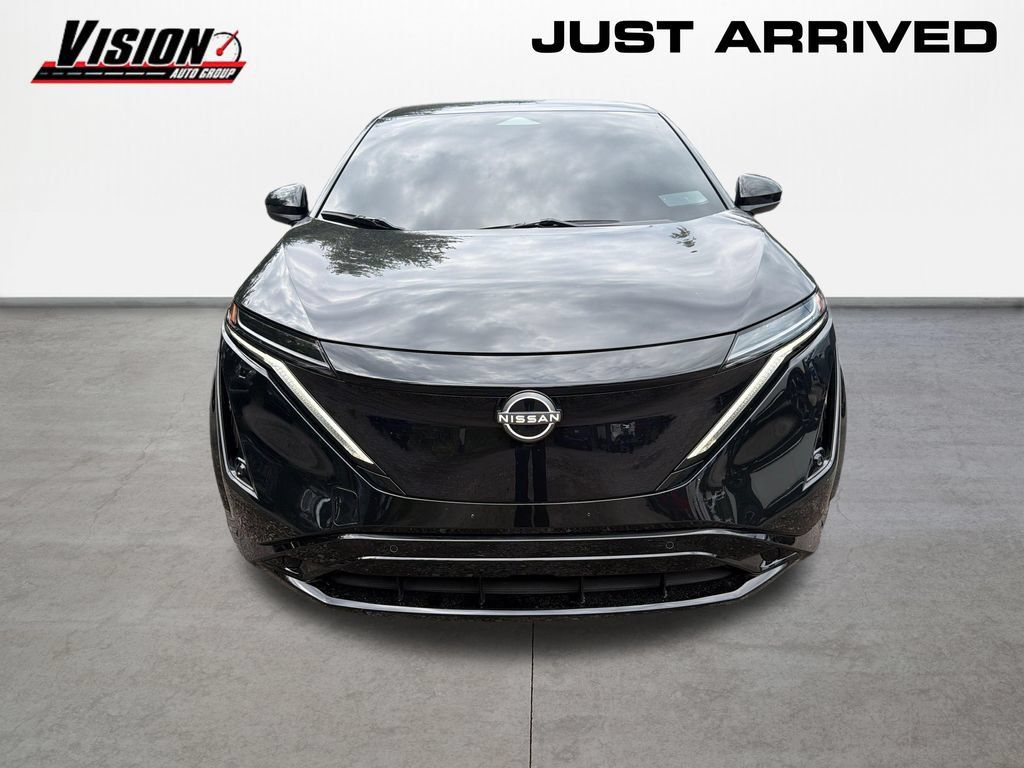 Used 2024 Nissan Ariya AWD image 2