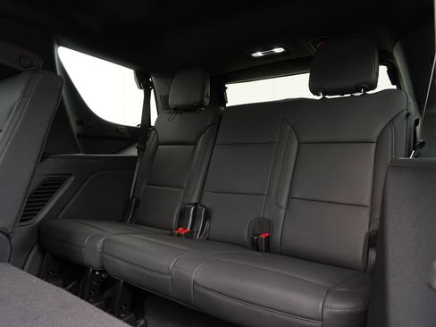 Used 2025 Chevrolet Tahoe Z71 w/ Comfort Package image 26