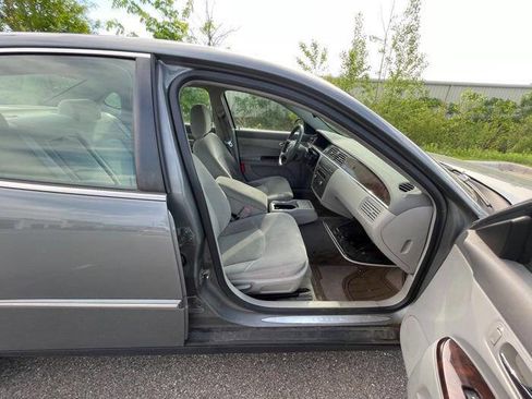 Used 2008 Buick LaCrosse CX FWD image 30