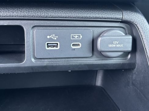 Used 2025 Honda Pilot Sport image 21