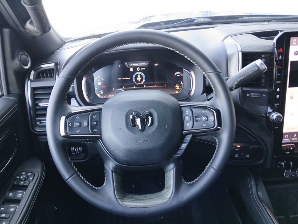 Used 2026 RAM 3500 Limited AWD/4WD image 21