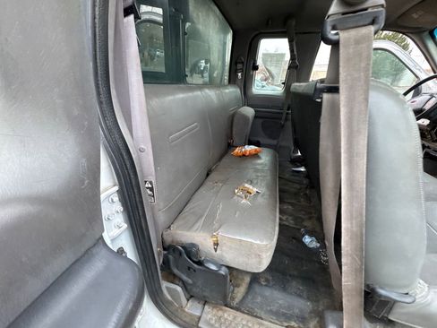 Used 2001 Ford F350 XL image 15