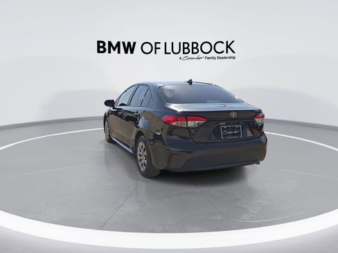 Used 2022 Toyota Corolla LE FWD image 7