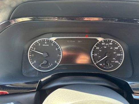 Used 2022 Nissan Pathfinder SV AWD/4WD image 24