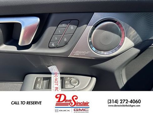 New 2026 Buick Enclave Avenir w/ Super Cruise Package AWD/4WD image 13
