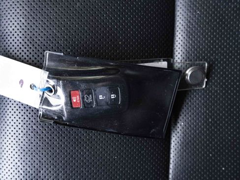 Used 2016 Toyota Highlander Limited FWD image 44