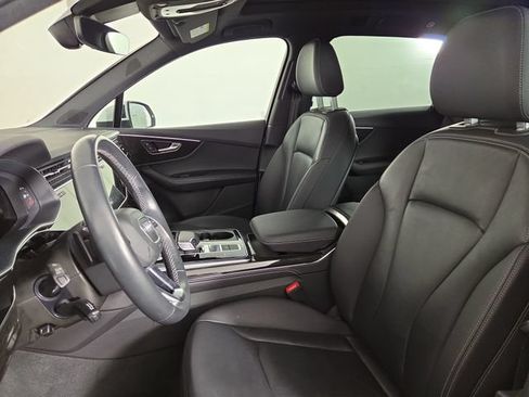 Used 2025 Audi Q7 3.0T Premium Plus AWD/4WD image 13