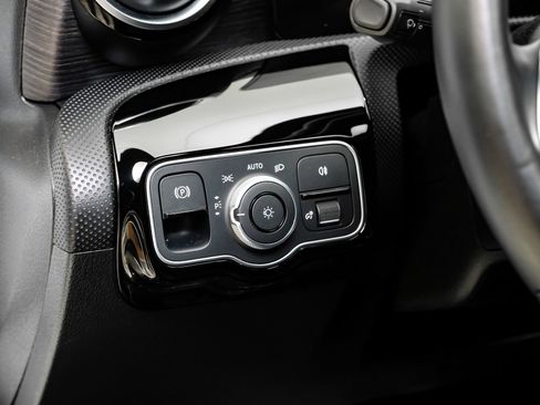 Used 2023 Mercedes-Benz CLA 250 4MATIC image 28