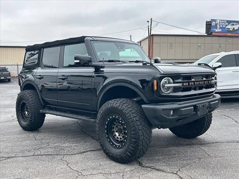 Used 2022 Ford Bronco Outer Banks AWD/4WD image 2