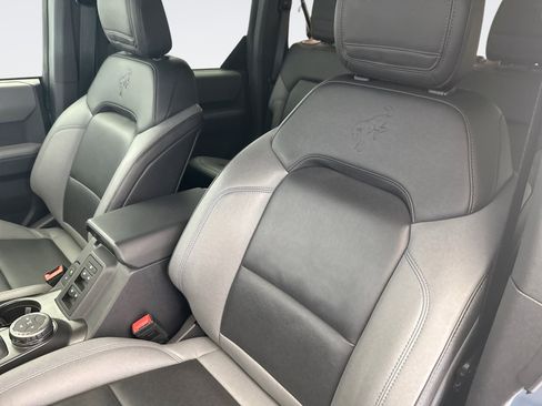 Used 2023 Ford Bronco Black Diamond AWD/4WD image 11