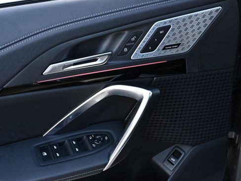 Certified 2025 BMW X2 xDrive28i w/ Premium Package image 27