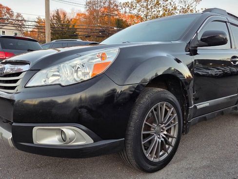 Used 2011 Subaru Outback 2.5i Limited w/ PWR Moonroof Pkg image 5