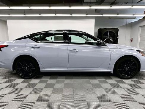 New 2026 Nissan Altima 2.5 SR FWD image 19