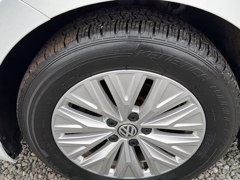 Used 2019 Volkswagen Jetta S image 11