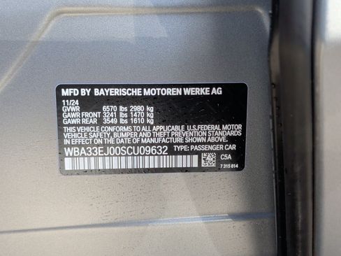 Certified 2025 BMW 760i xDrive w/ Executive Package image 36