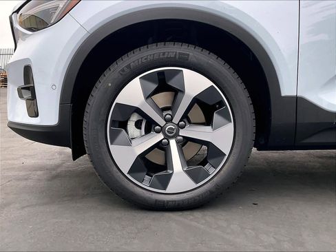 New 2026 Volvo XC40 B5 Plus w/ Protection Package Premier image 14