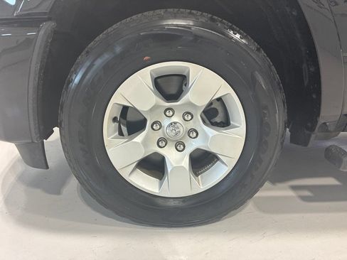 Used 2025 RAM 1500 Big Horn AWD/4WD image 14