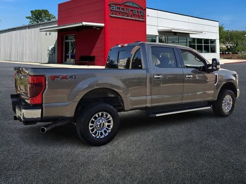 Used 2021 Ford F250 Lariat w/ Chrome Package image 5