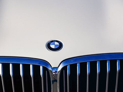 Used 2020 BMW X5 xDrive40i w/ Premium Package image 13