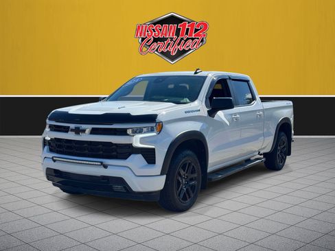 Used 2024 Chevrolet Silverado 1500 RST w/ Max Trailering Package AWD/4WD image 3
