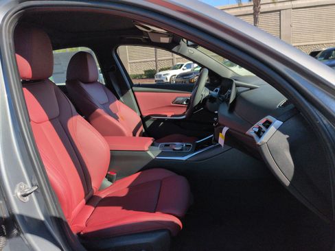 New 2026 BMW 330i Sedan w/ M Sport Package image 33