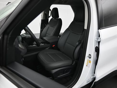 New 2026 Ford Explorer Active image 8