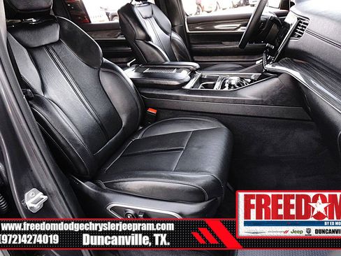 Used 2022 Jeep Wagoneer Series II RWD image 16