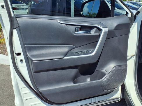 Used 2021 Toyota RAV4 XLE FWD image 26