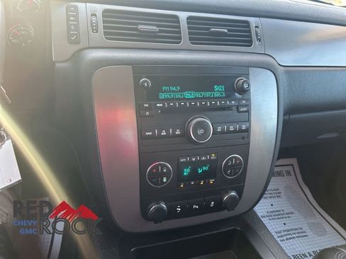 Used 2013 Chevrolet Silverado 2500 LTZ w/ LTZ Plus Package image 19