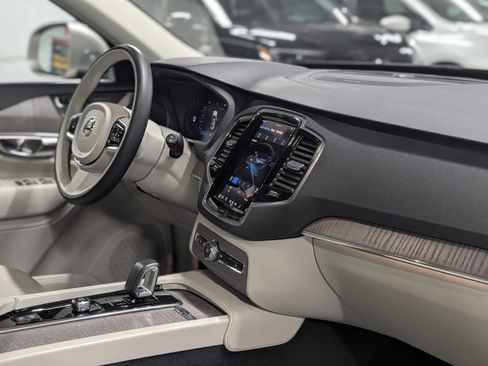 Used 2023 Volvo XC90 B6 Plus w/ Protection Package Premier image 33