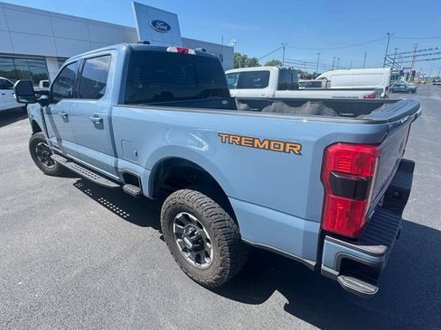 Used 2023 Ford F250 Lariat w/ Lariat Ultimate Package AWD/4WD image 3